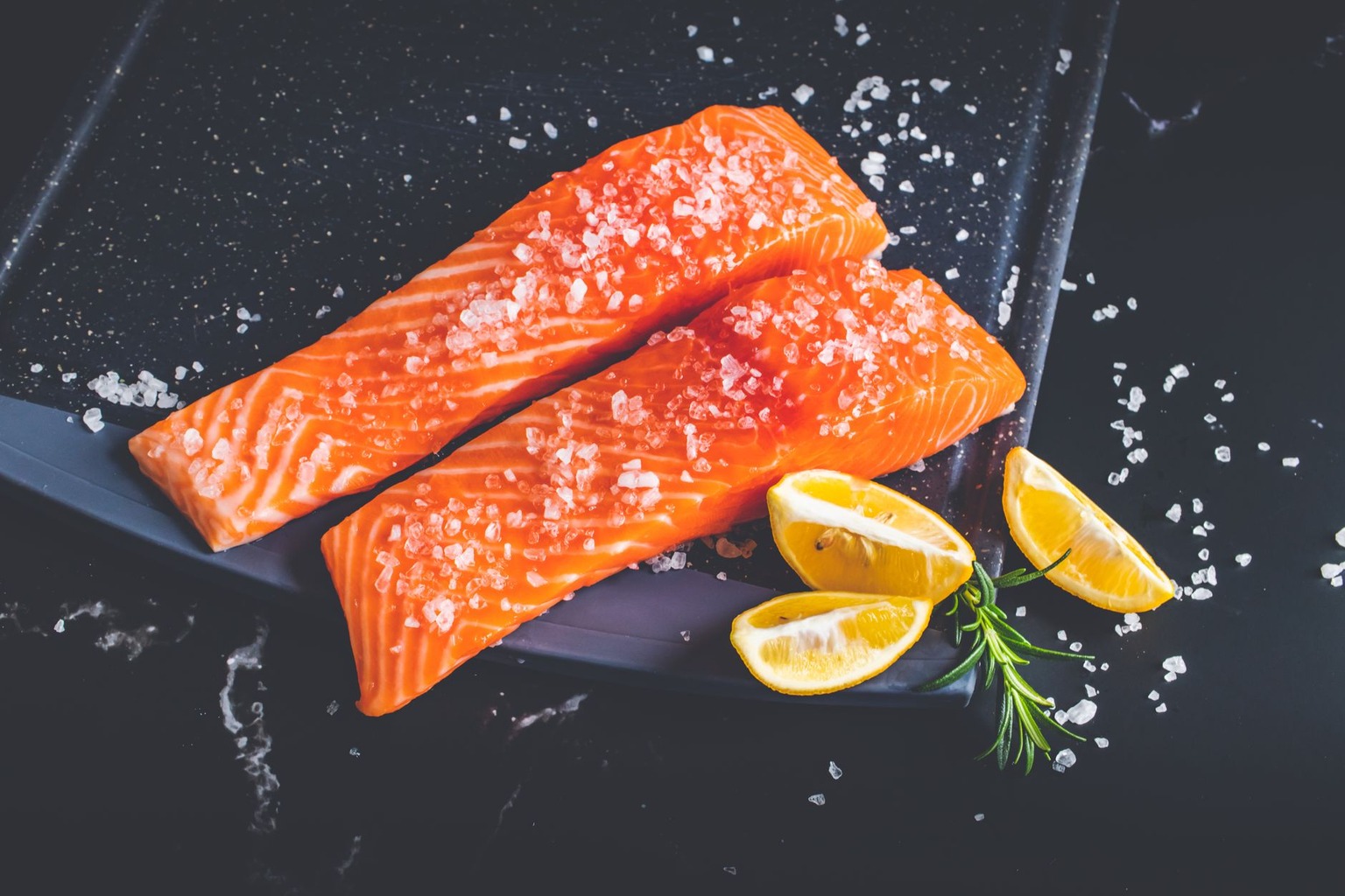 Znaczenie kwasów omega-3 dla serca — Dobór precyzyjnej dawki z uwzględnieniem stanu zdrowia i masy ciała